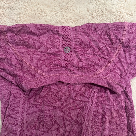 lululemon athletica Purple Short Sleeve Tee - Picture 2 of 2